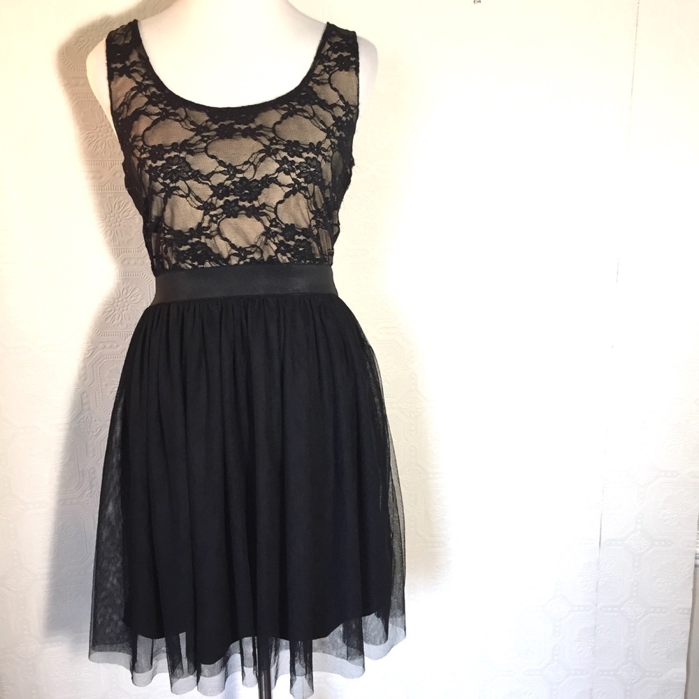 Black lace sleeveless crinoline dress women small